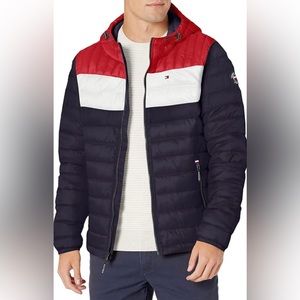 NWT Tommy Hilfiger hooded puffer jacket